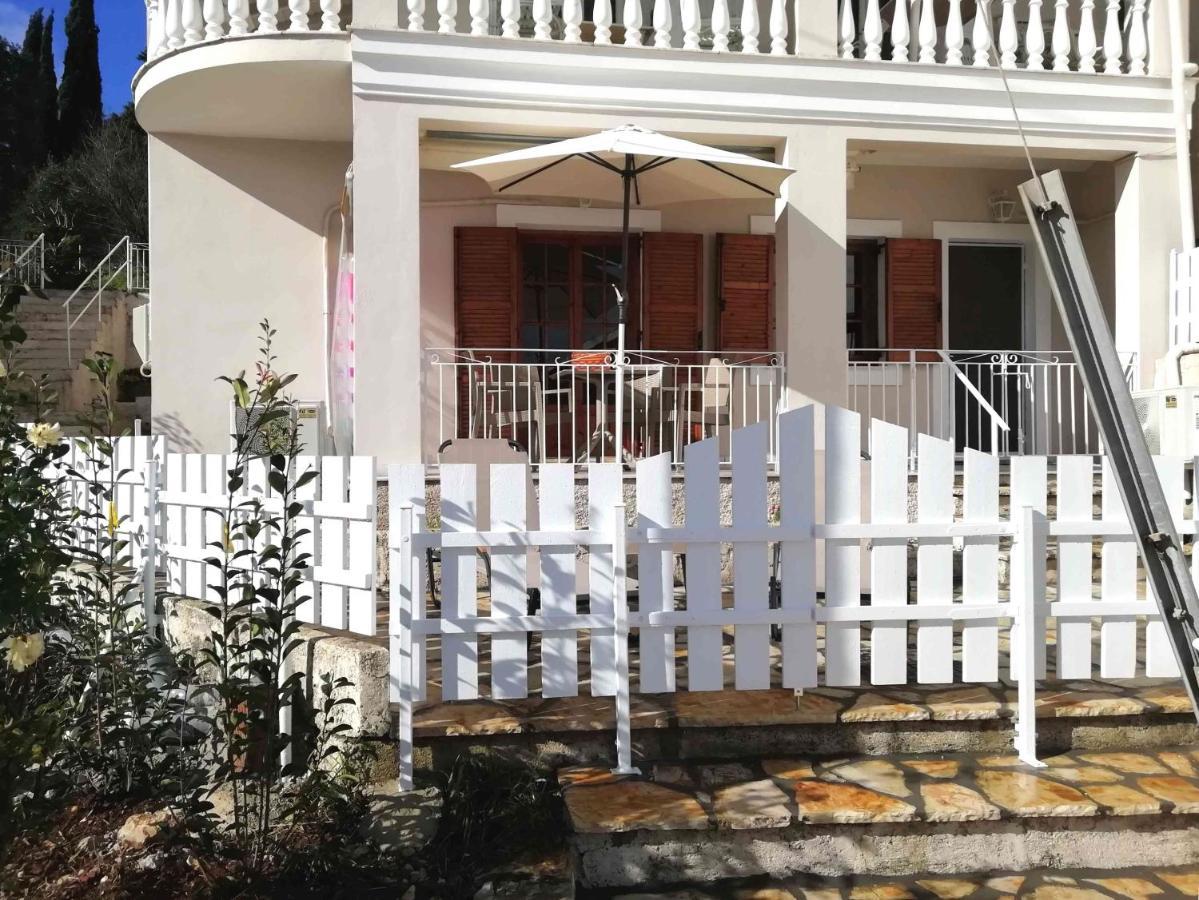 Sea Rose Apartment Kassiopi Exterior photo